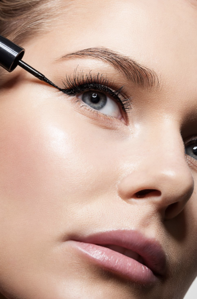 Выбор инструментов для макияжа